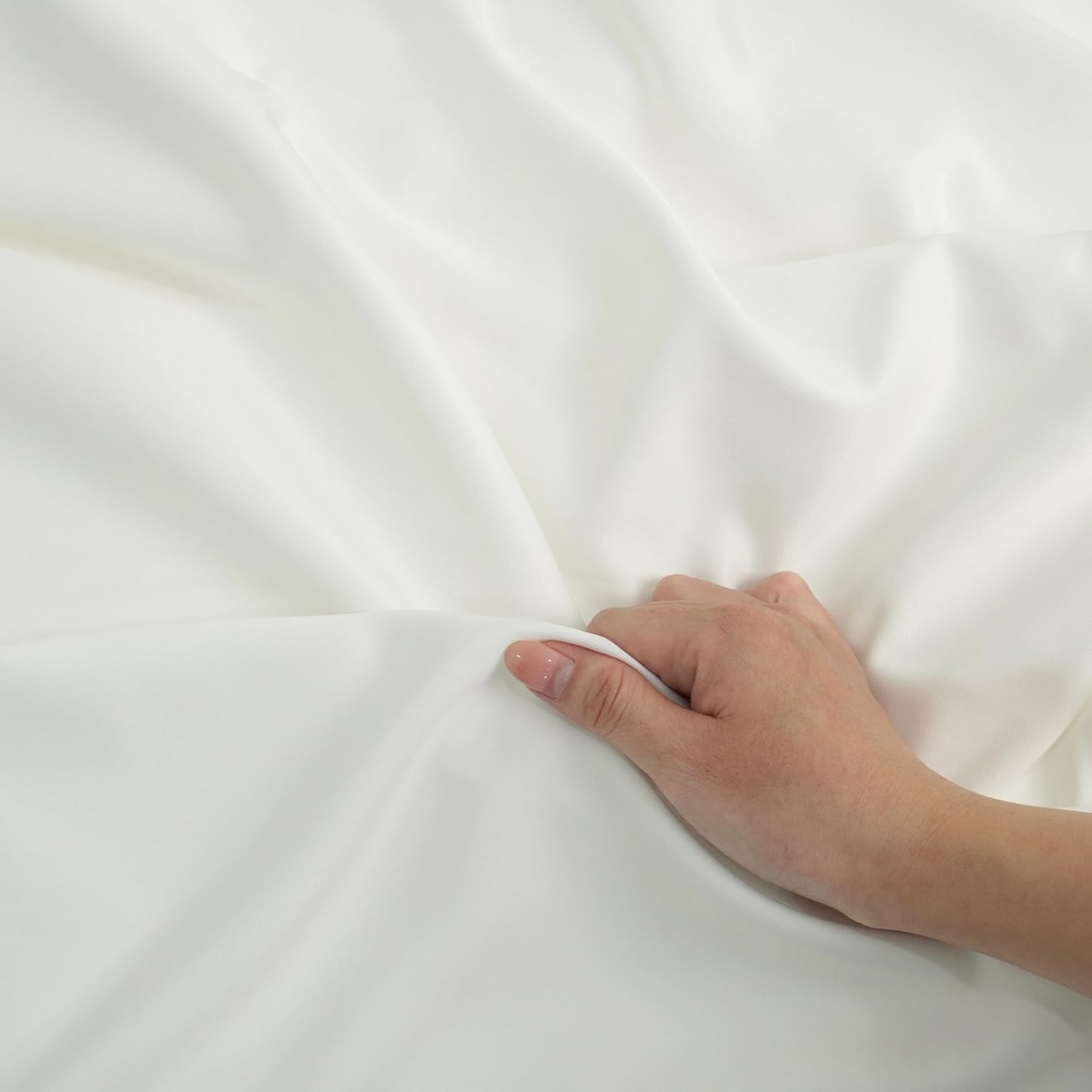 Fitted Sheet – 15'' Deep Pocket Soft Microfiber Mattress Cover, Wrinkle Resistant, Breathable Durable Feel Super Soft Comfortable Sleep & Cooling Bedding, Chic Lightweight Bright White